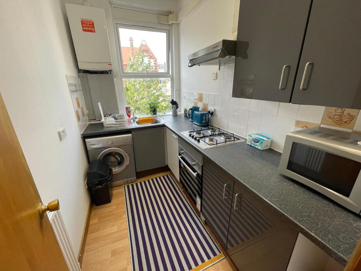 לונדון Spacious Family Flat מראה חיצוני תמונה